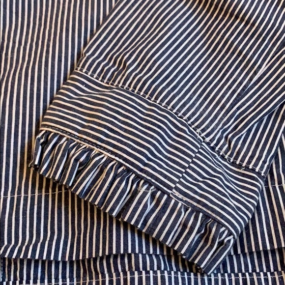 H&M-Striped Ruffled Top - Picture 4 of 4